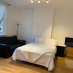 Budget Zimmer mit Kingsize-Bett